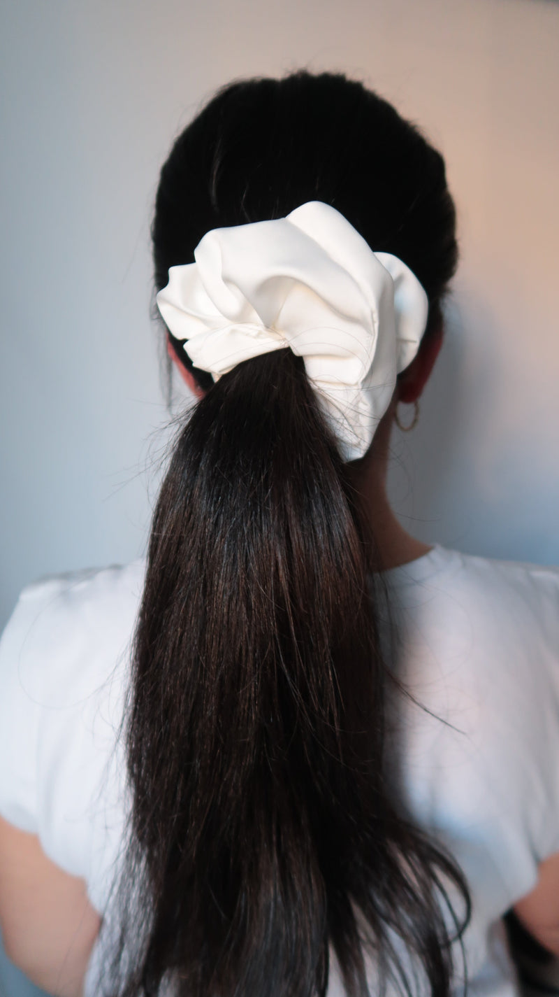 Maxi chouchou (scrunchie) blanc